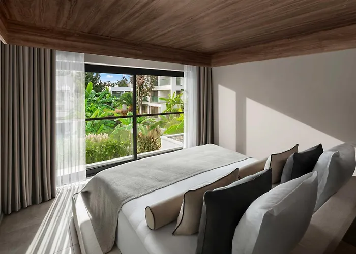 Hotel Paloma Finesse Side