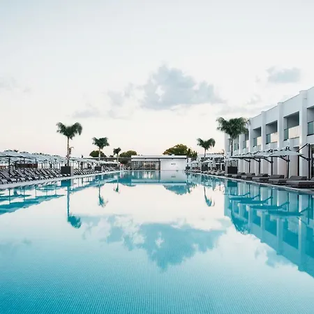 Paloma Finesse Hotel Sidé