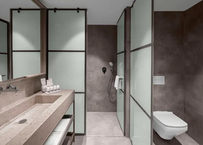 Paloma Finesse 5* Side