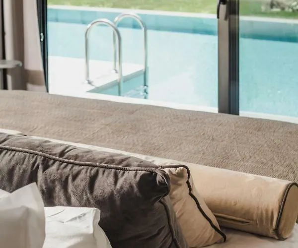 Hotel Paloma Finesse Side